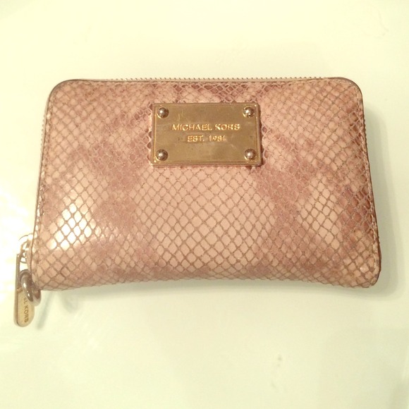 Michael Kors wallet