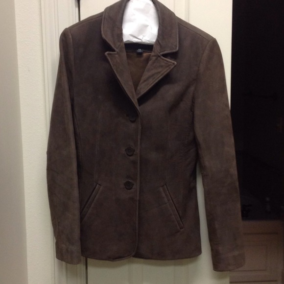 Leather jacket super soft!! Xs. Fully lined