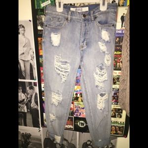 🌸 TRADED 🌸Brandy Melville Boyfriend Jeans