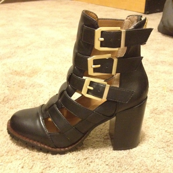 NEW Urban Outfitters, Report brand booties - Picture 2 of 4