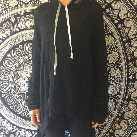 💖Sold💖Brandy Melville Knit Layla Hoodie