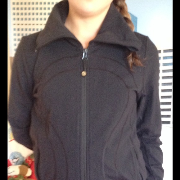 Lululemon black jacket.
