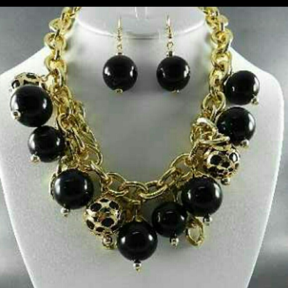 Necklace set