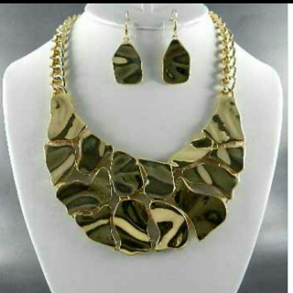 Necklace set