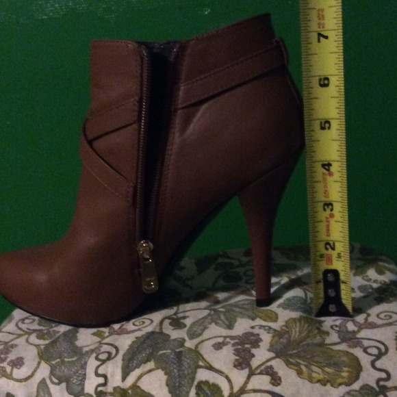 Booties... - Picture 4 of 4