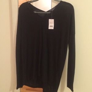 VINCE black long sleeve v-neck