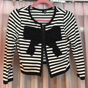 🔲H&M Black and White Bow Bolero🔳
