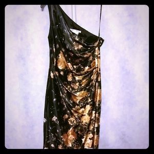 NWOT~GORGEOUS ONE SHOULDER BLACK AND GOLD DRESS!