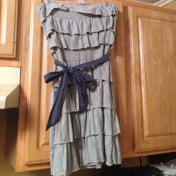 Grey hollister ruffle dress with navy blue bow
