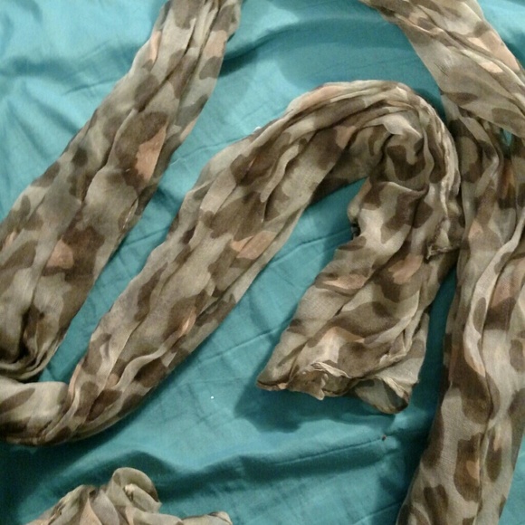 PRINTED SCARF!