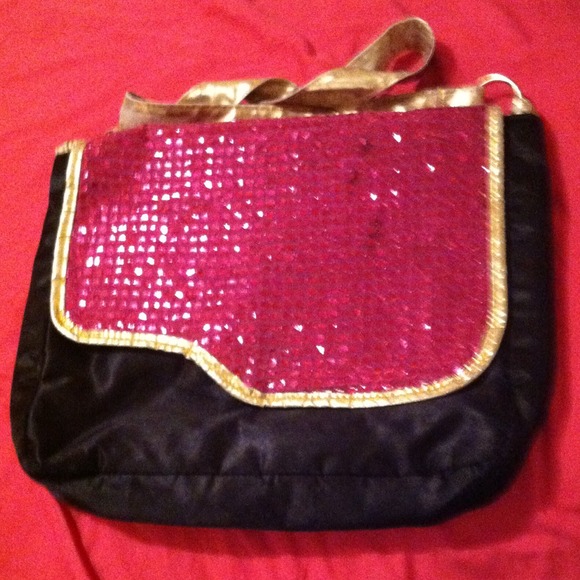 A Side Bag Can Be Used For Anything (Bratz)