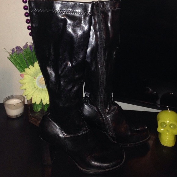 Womens Black Boots Size 6