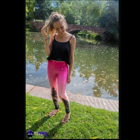 Pink / Orange Northern Lights Leggings