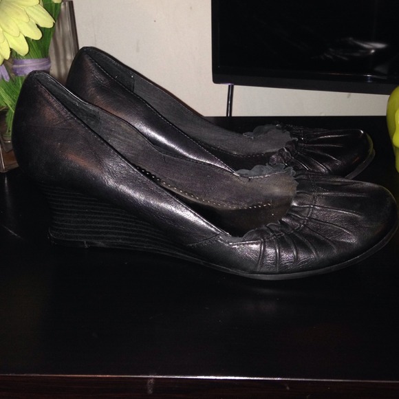 Black Leather Wedge Shoes Size 9