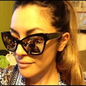 CHANEL 18k gold plated cat-eye sunglasses