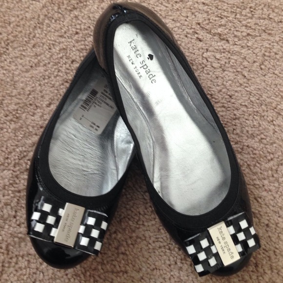 Beautiful Kate Spade flats color black