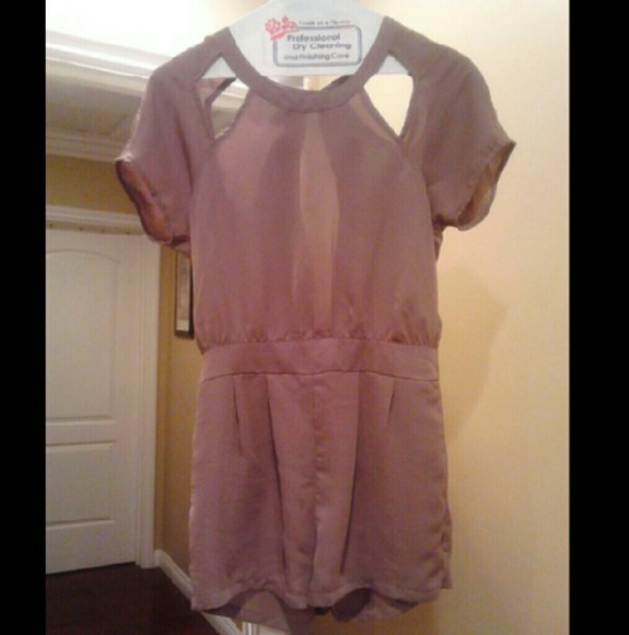 Romper - Picture 2 of 3