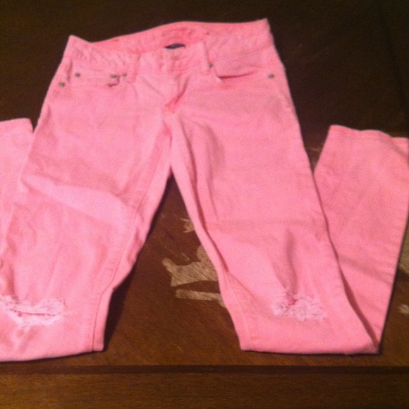 American Eagle pink skinny jeans