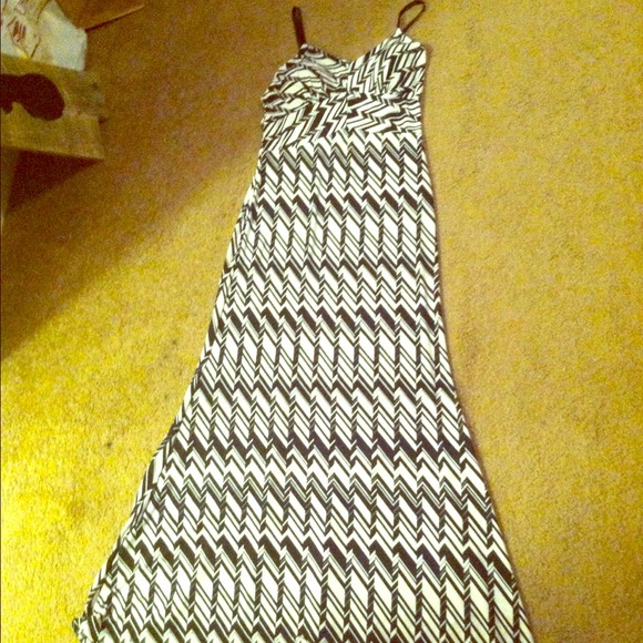 Black and white maxi