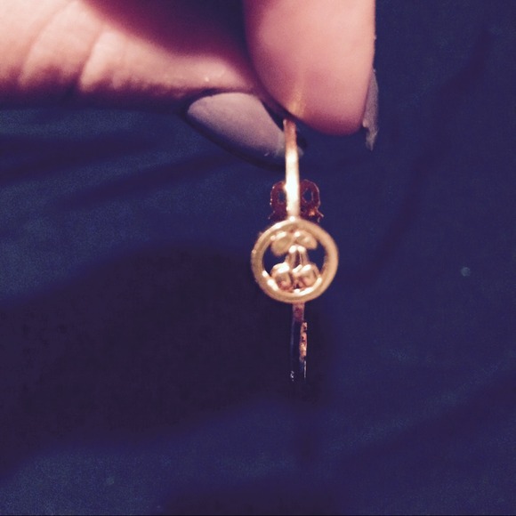 Juicy Couture - Picture 2 of 4