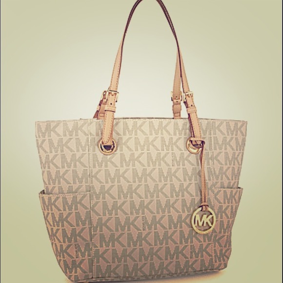 Michael Kors purse - Picture 1 of 1