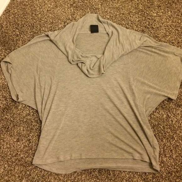 Bobeau Bat wing, cowl neck shirt - Grey