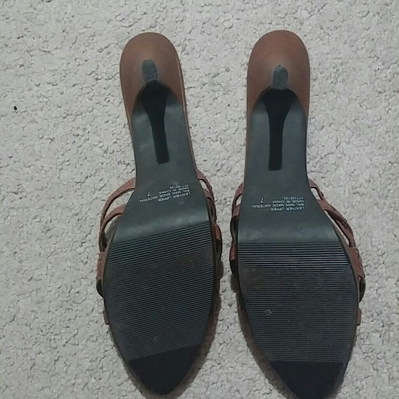 Heels - Picture 3 of 4