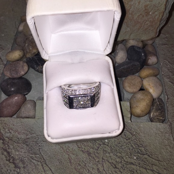 Men's Pave Diamond 14k carat white gold