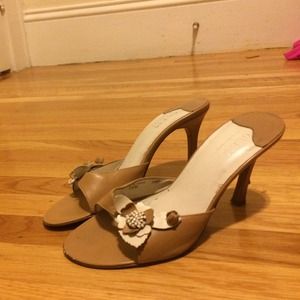 Guess shoes with flower