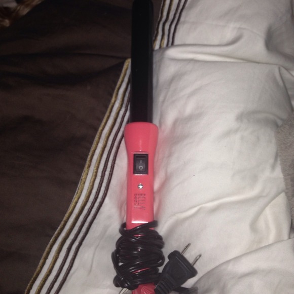 Bella beauty curling wand