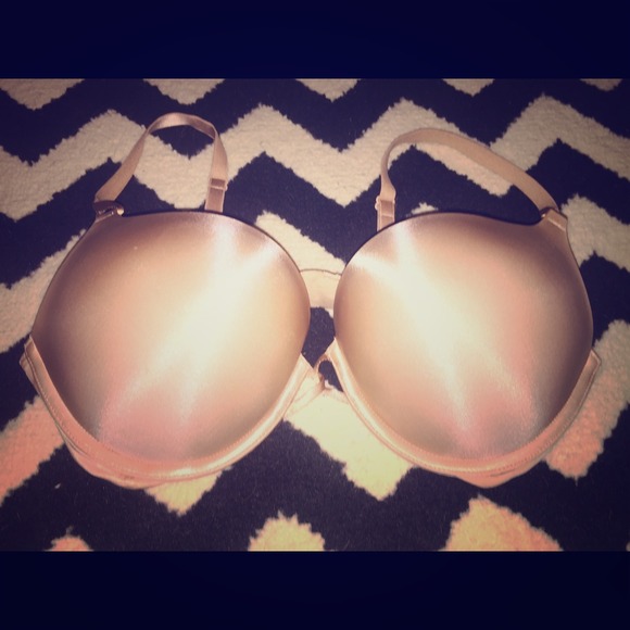 Victoria's Secret nude bombshell bra