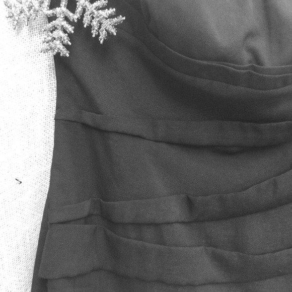 Hot LBD, w/ spandex lining, built in bra. szL - Picture 4 of 4