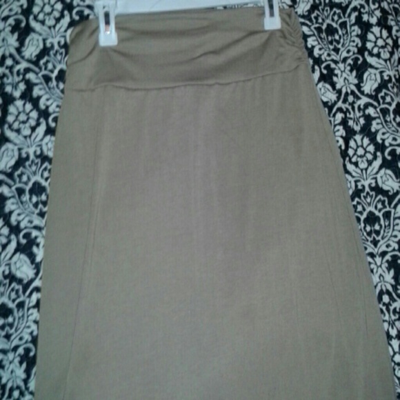 Skirt - Picture 1 of 2