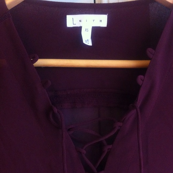 Leith  Flutter L/S Top - Picture 2 of 2