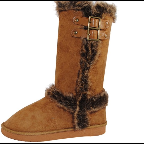 💋NEW Eskimo Style Faux Fur Boots💋 - Picture 3 of 3