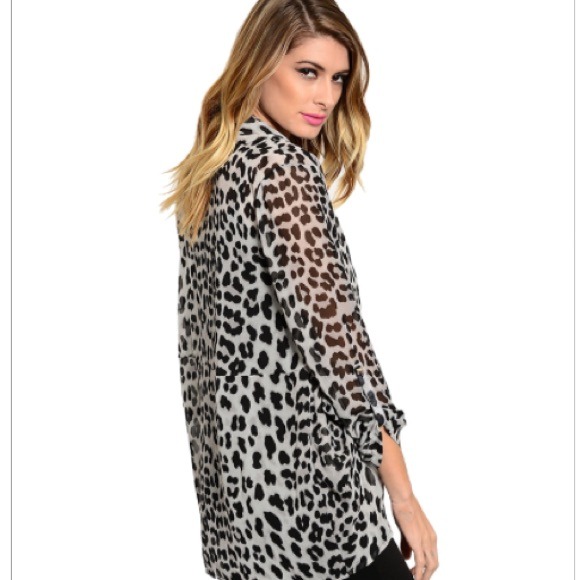 🆕Open Leopard Top - Picture 3 of 3