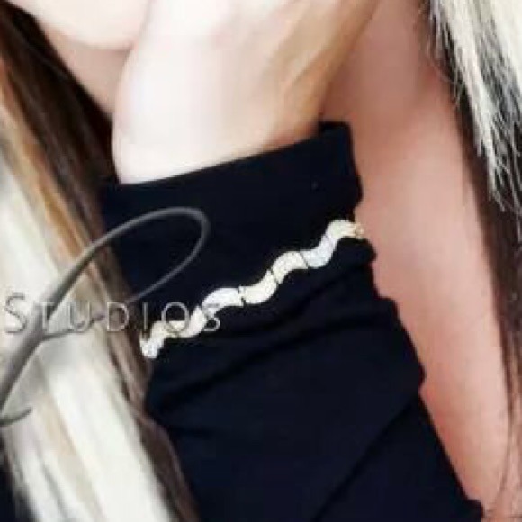 🔃💳bracelet. - Picture 2 of 3