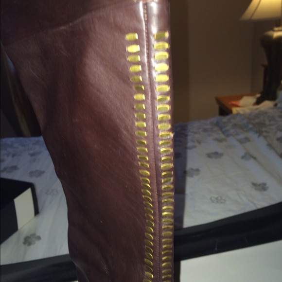L.A.M.B Over knee boots - Picture 3 of 4