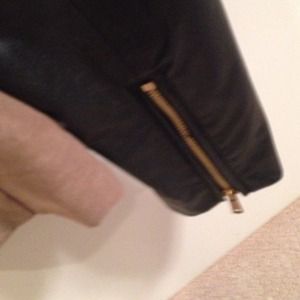 H&M Jackets & Coats - Cute H&M jacket. Size 2 H&M Jackets & Coats - Cute H&M jacket. Size 2