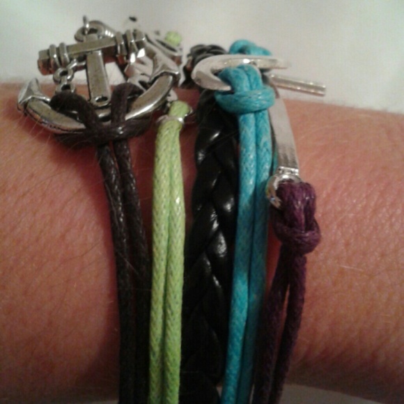 Infinity bracelet. - Picture 2 of 2