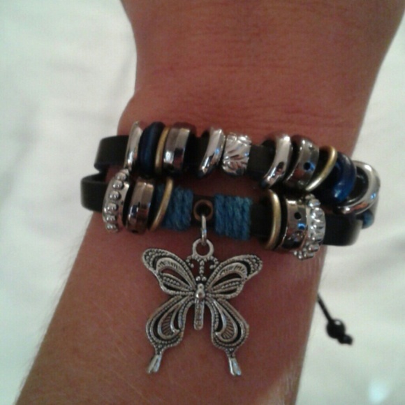 Adjustable corded bracelet