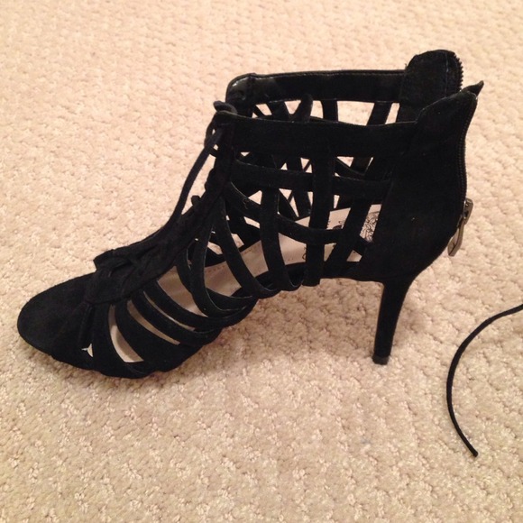 Vince Camuto Shoes - Vince Camuto Cage Heels Vince Camuto Shoes - Vince Camuto Cage Heels