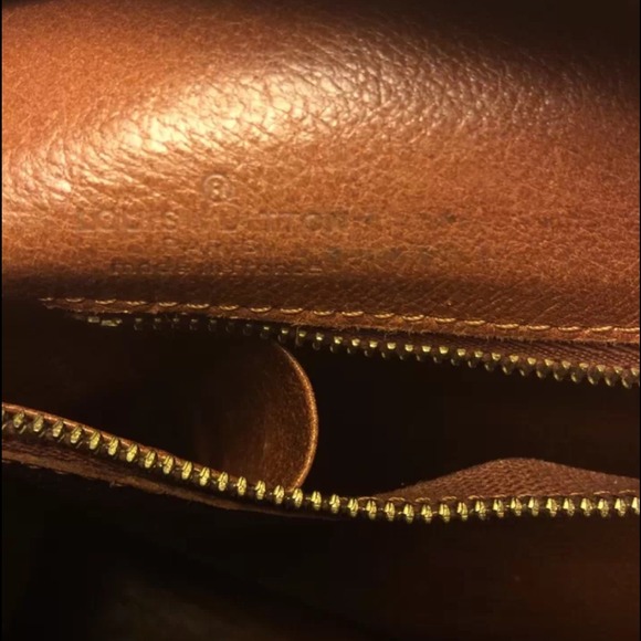 Louis Vuitton bag - Picture 2 of 4