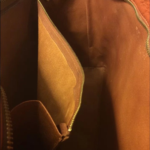 Louis Vuitton bag - Picture 3 of 4