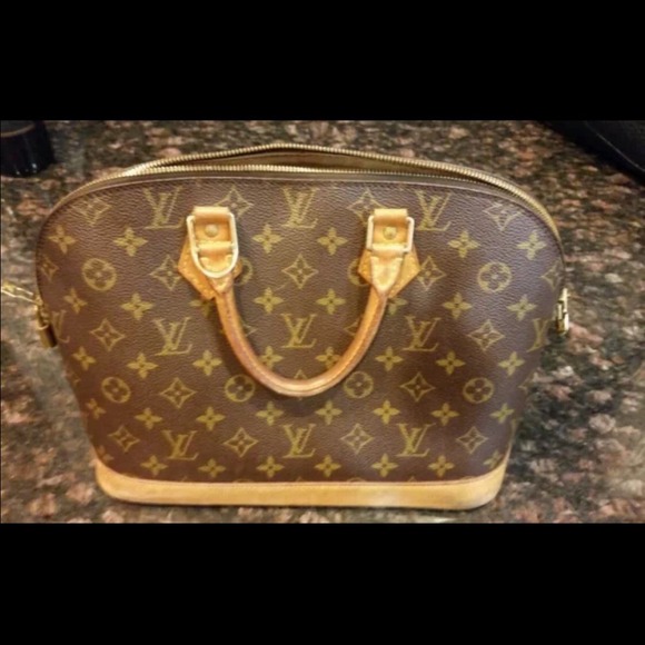Louis Vuitton bag - Picture 1 of 4
