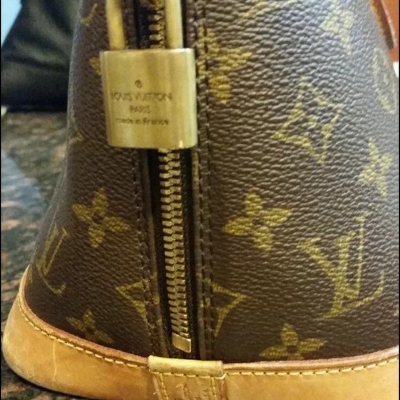 Louis Vuitton bag - Picture 2 of 4