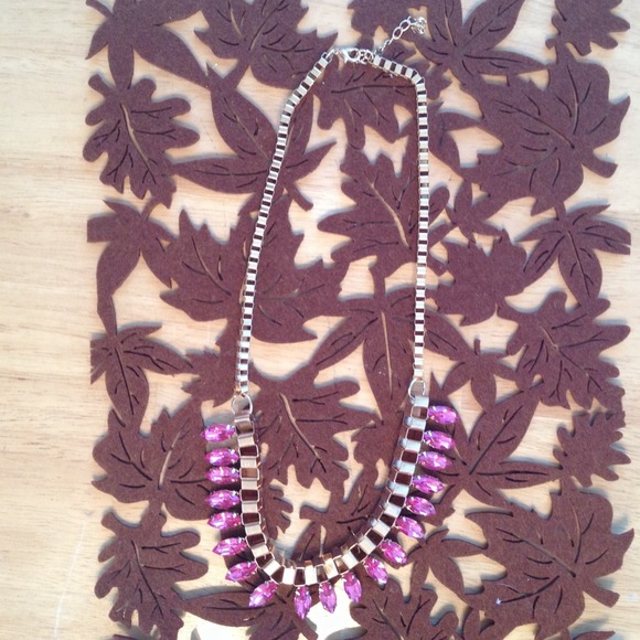 Super Glam! Pink & Gold Statement Necklace - Picture 2 of 2