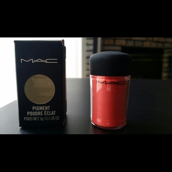 Mac Pressed Pigment