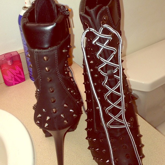Spiked 6in heel boots
