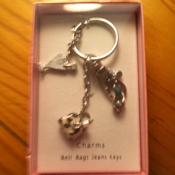 Key chain with charms by Isabelle - Picture 2 of 2